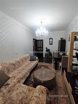 Satılır 3 otaqlı köhnə tikili 75 m²