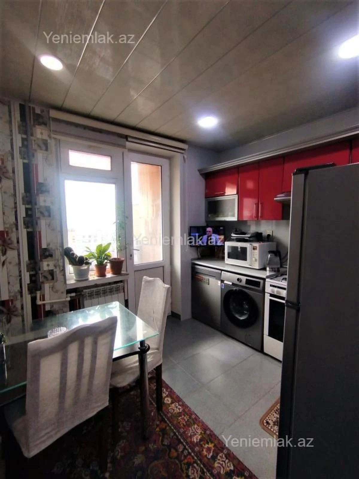 Satılır 3 otaqlı köhnə tikili 75 m²