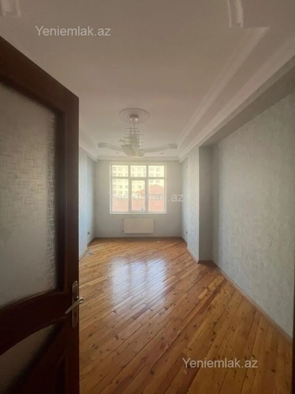 Satılır 3 otaqlı yeni tikili 125000 m²