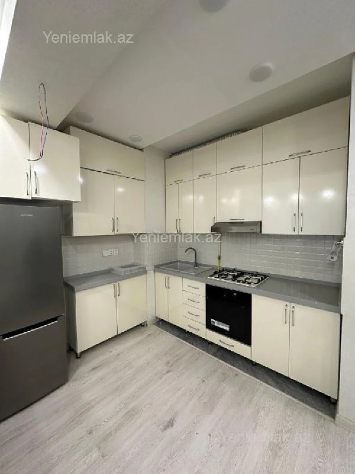 Satılır 2 otaqlı yeni tikili 50 m²
