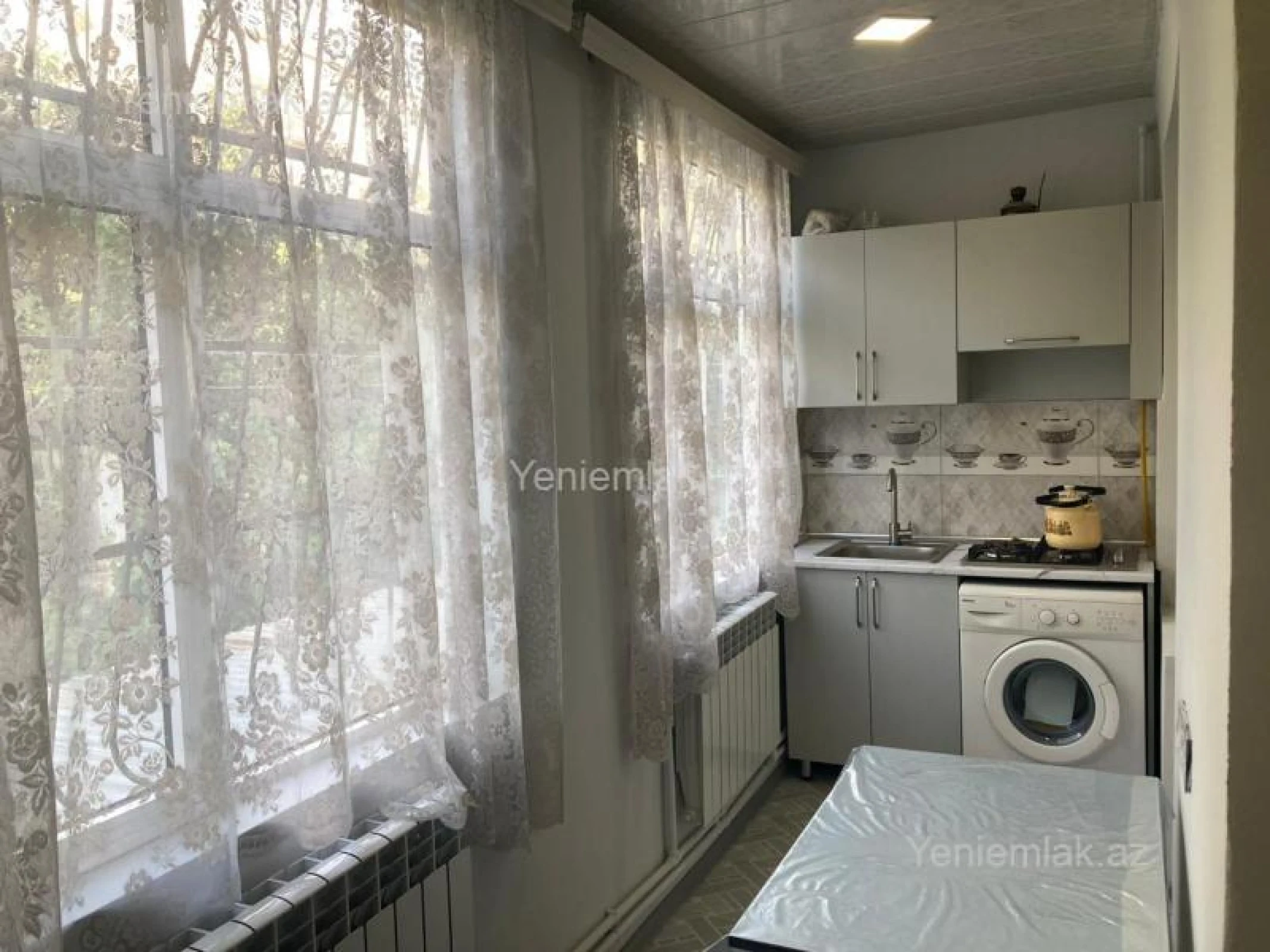 Satılır 3 otaqlı köhnə tikili 65 m²