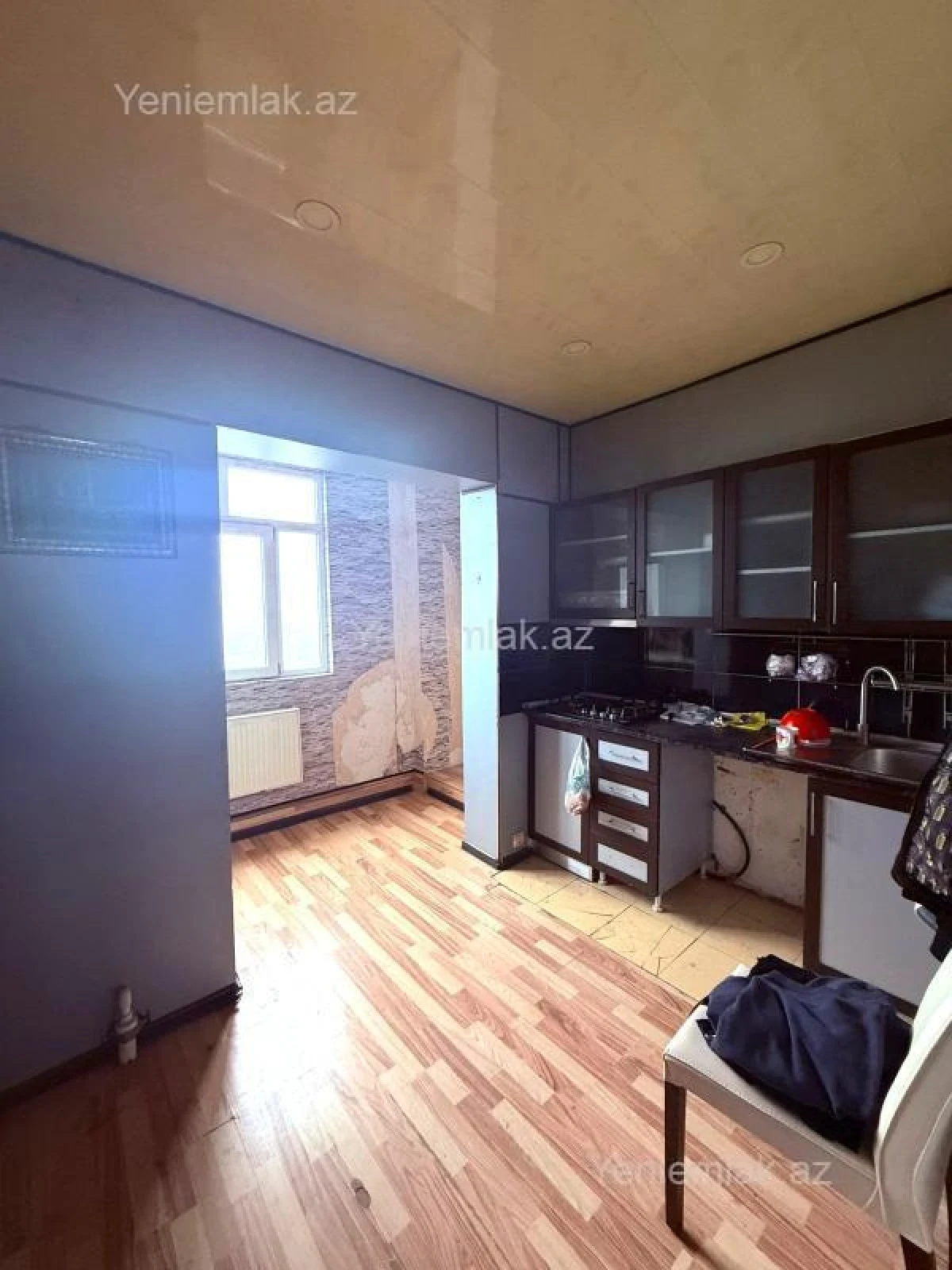 Satılır 4 otaqlı köhnə tikili 100 m²