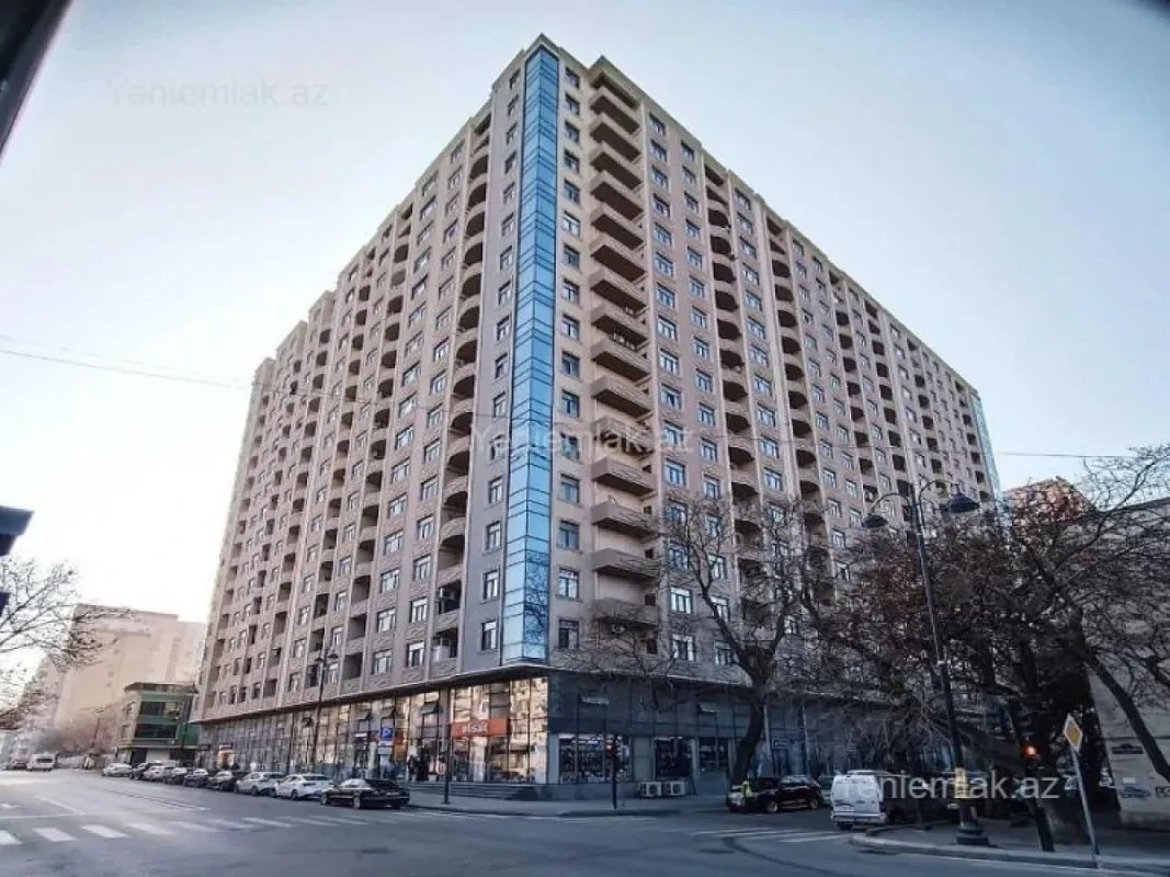 Satılır 3 otaqlı yeni tikili 145 m²