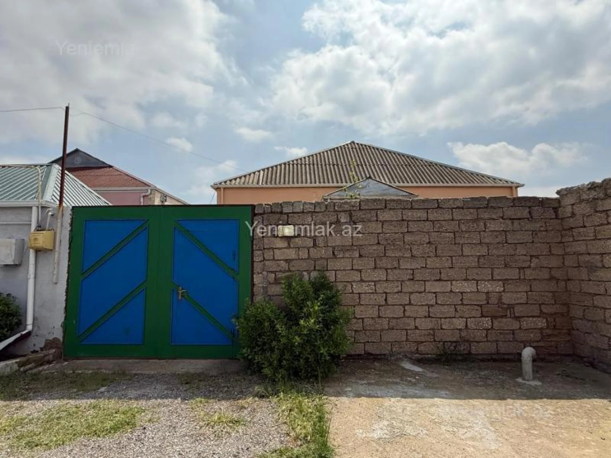 Satılır 3 otaqlı həyət evi 100 m²