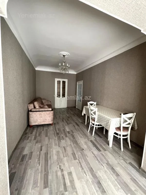 Satılır 3 otaqlı yeni tikili 70 m²