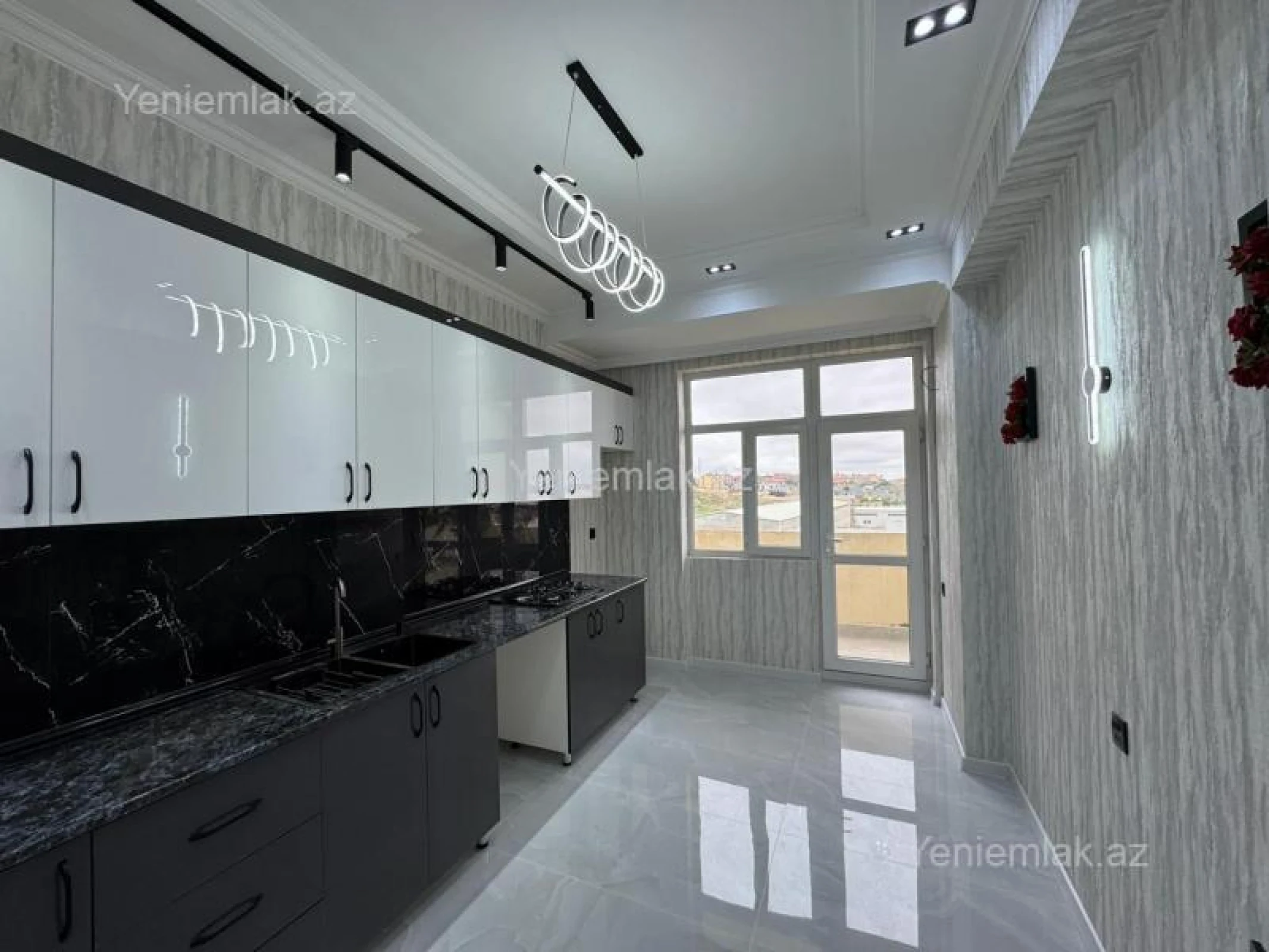 Satılır 3 otaqlı yeni tikili 90 m²