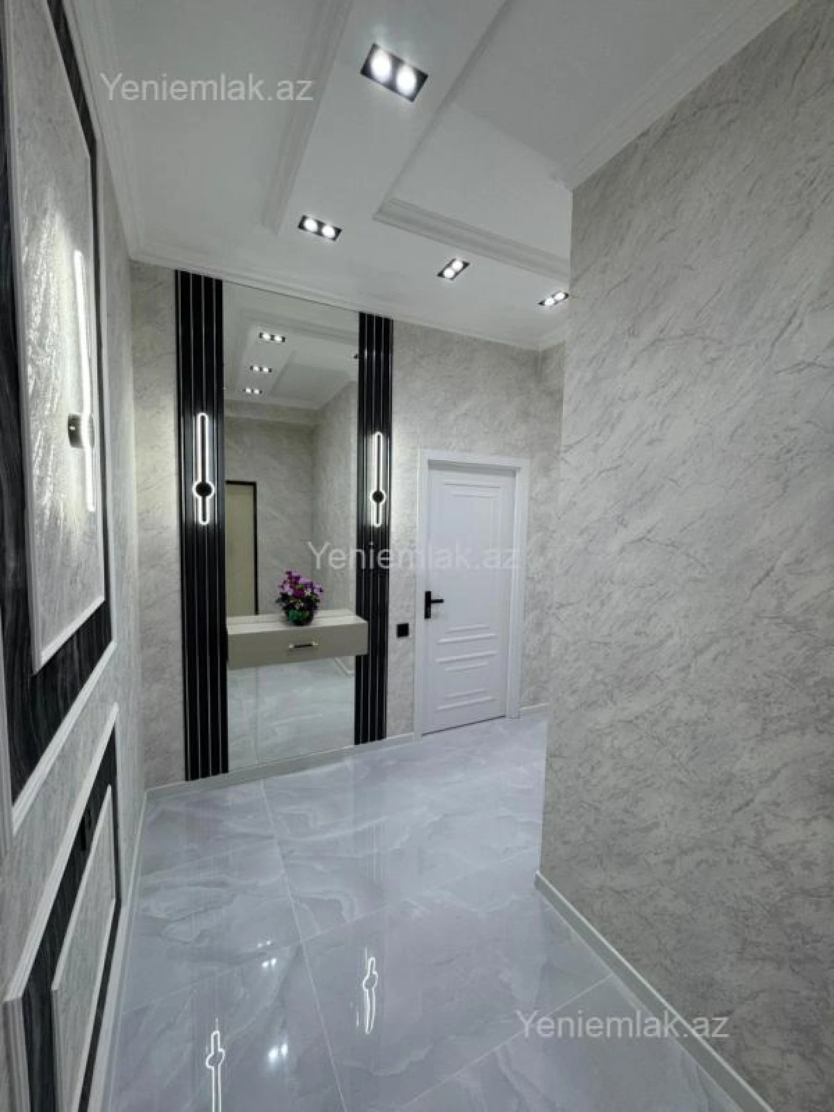 Satılır 3 otaqlı yeni tikili 90 m²