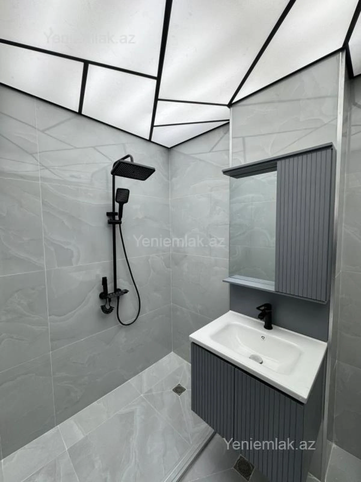 Satılır 3 otaqlı yeni tikili 90 m²