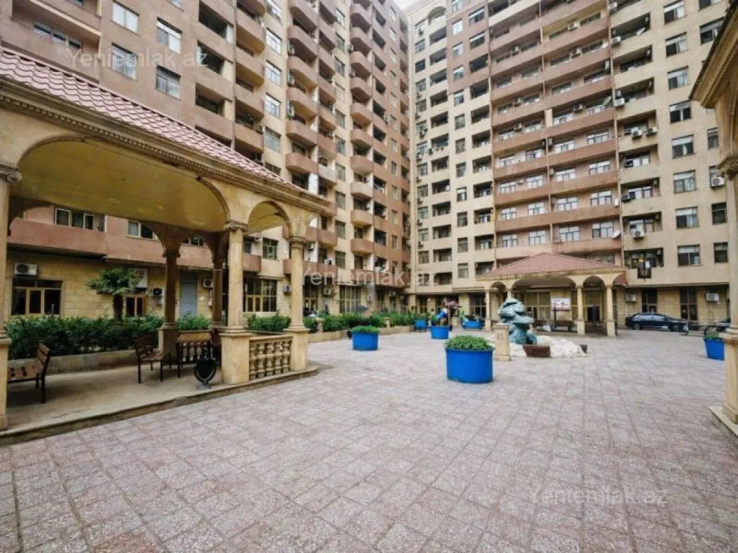 Satılır 4 otaqlı yeni tikili 155 m²