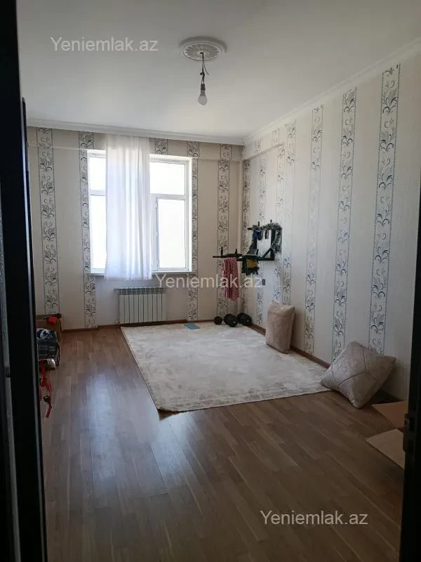 Satılır 3 otaqlı yeni tikili 100 m²