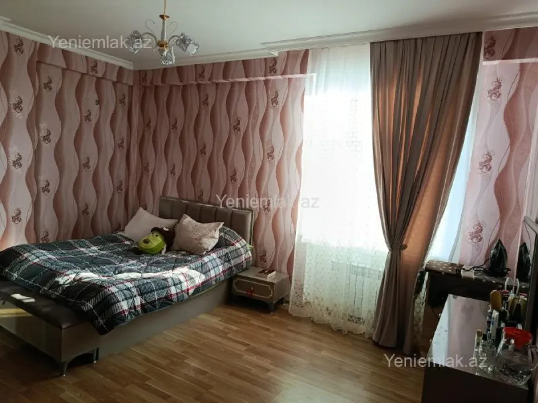 Satılır 3 otaqlı yeni tikili 100 m²