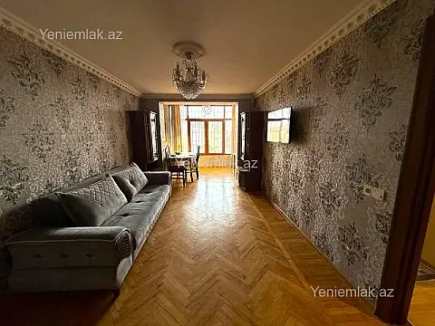Satılır 3 otaqlı köhnə tikili 75 m²