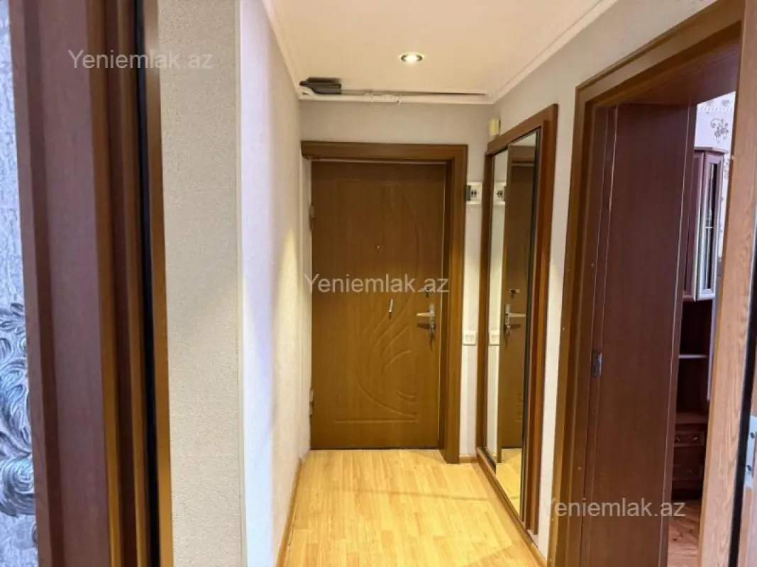 Satılır 3 otaqlı köhnə tikili 75 m²
