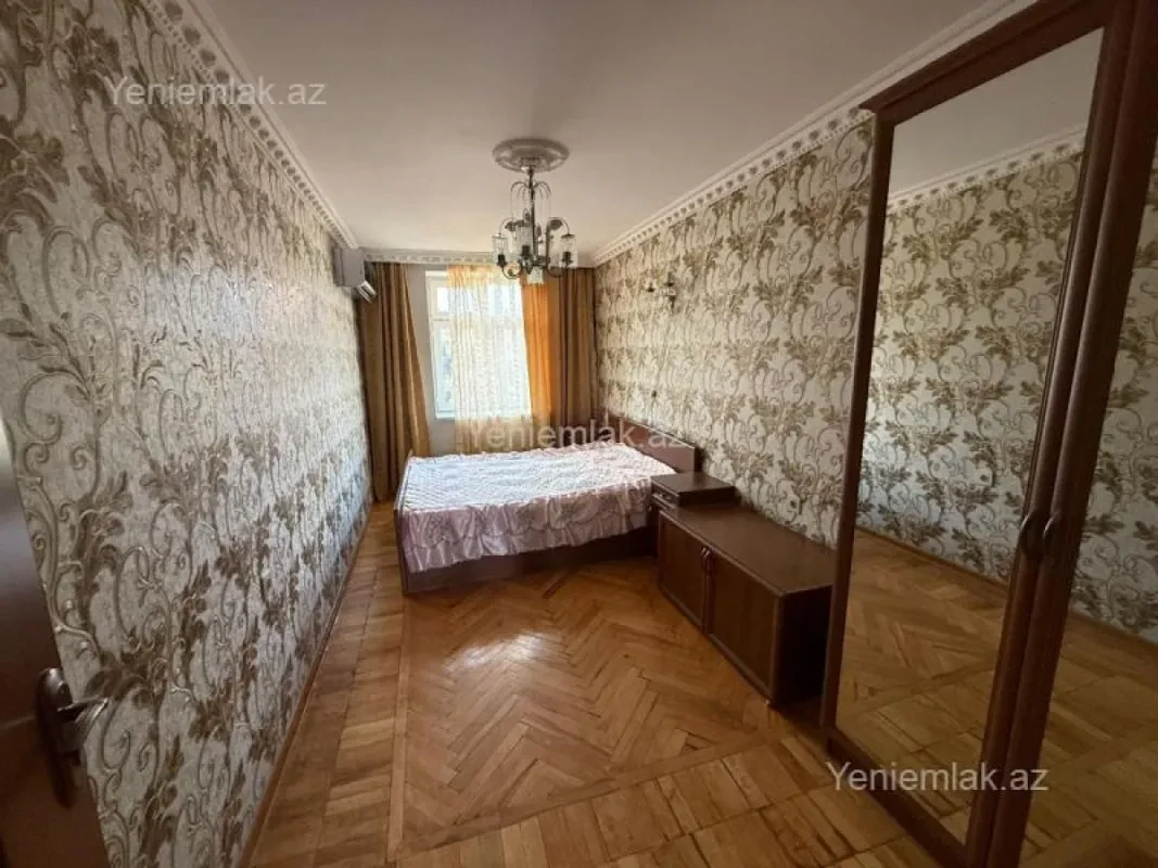 Satılır 3 otaqlı köhnə tikili 75 m²