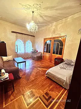 Satılır 2 otaqlı köhnə tikili 70 m² — Bakı, Nəsimi 2 otaq 70.00 m²