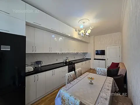 Satılır 3 otaqlı yeni tikili 120 m²