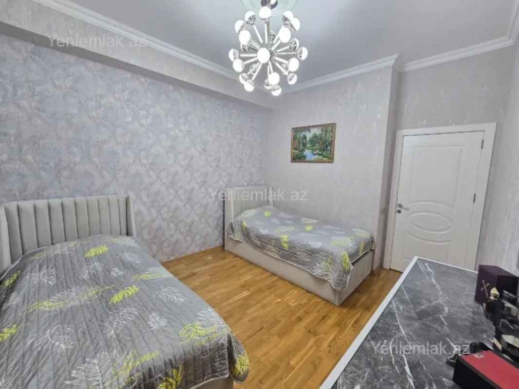 Satılır 3 otaqlı yeni tikili 120 m²