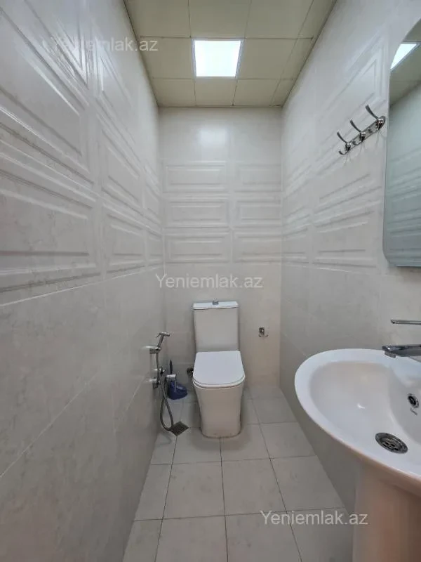 Satılır 3 otaqlı yeni tikili 120 m²
