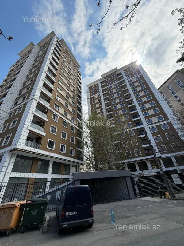 Satılır 2 otaqlı yeni tikili 82 m²