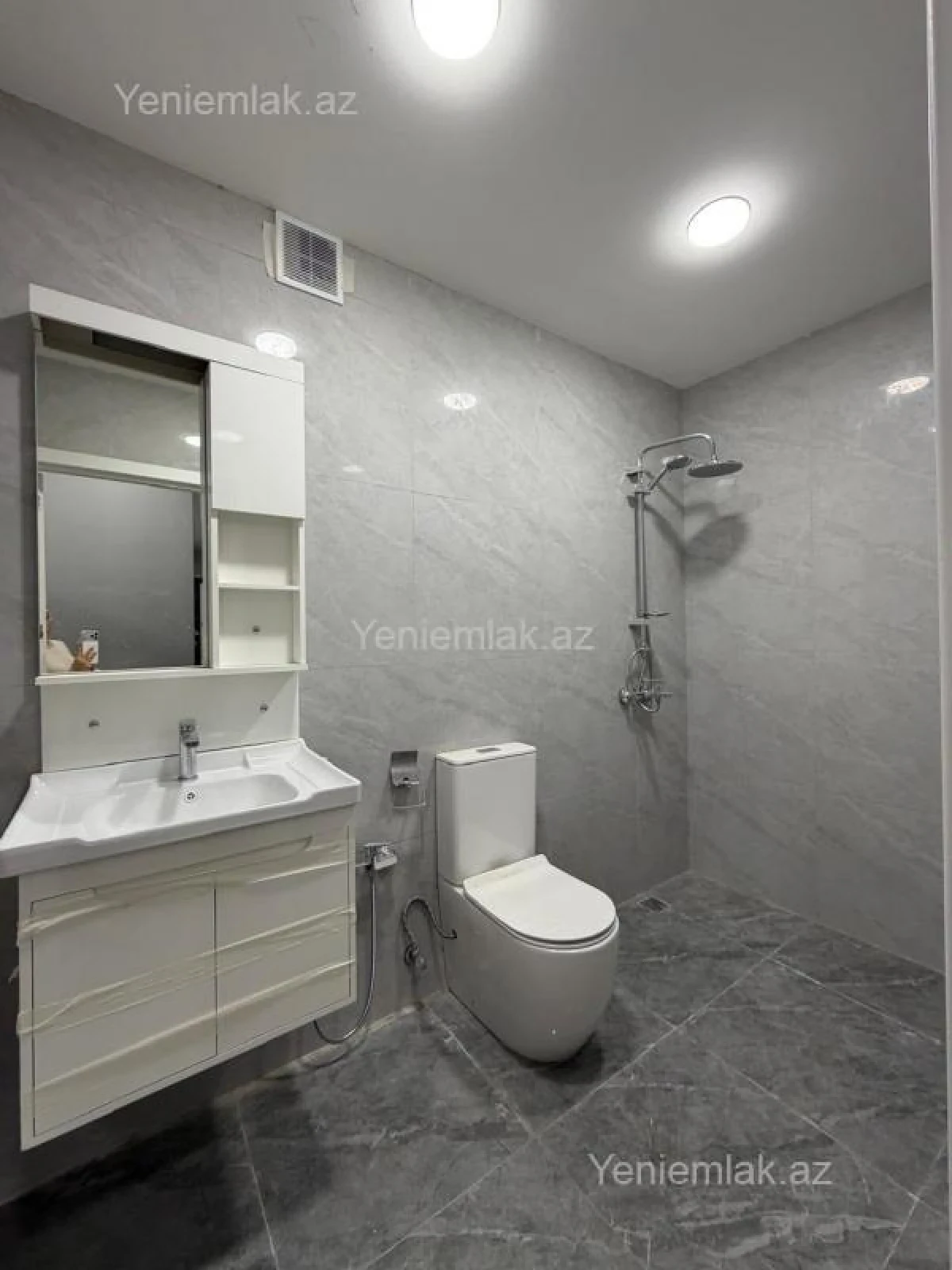 Satılır 2 otaqlı yeni tikili 82 m²