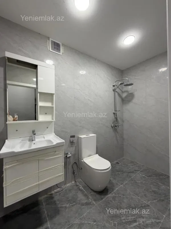Satılır 2 otaqlı yeni tikili 82 m²