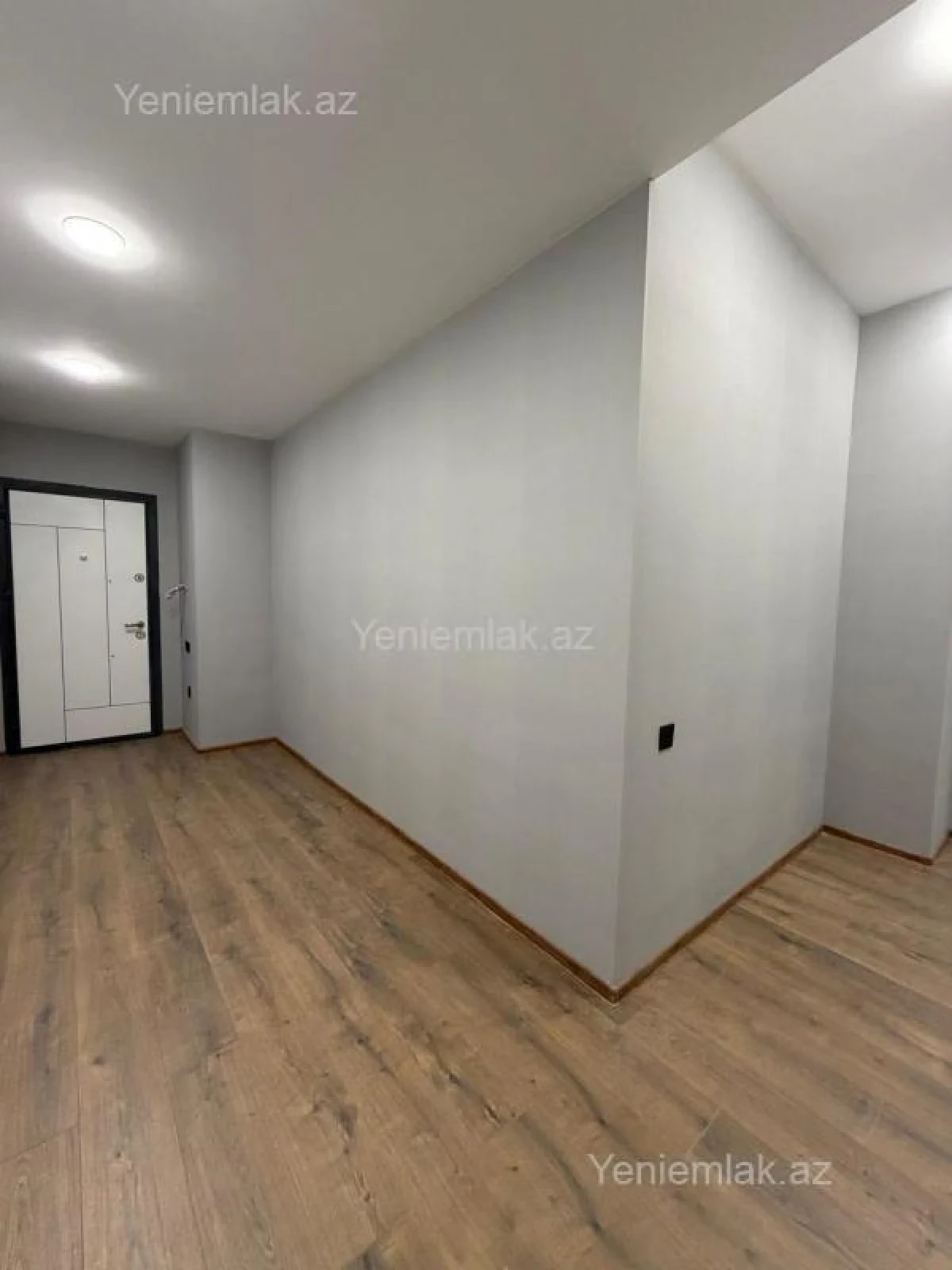 Satılır 2 otaqlı yeni tikili 82 m²