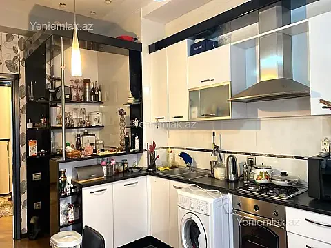 Satılır 3 otaqlı yeni tikili 135 m²