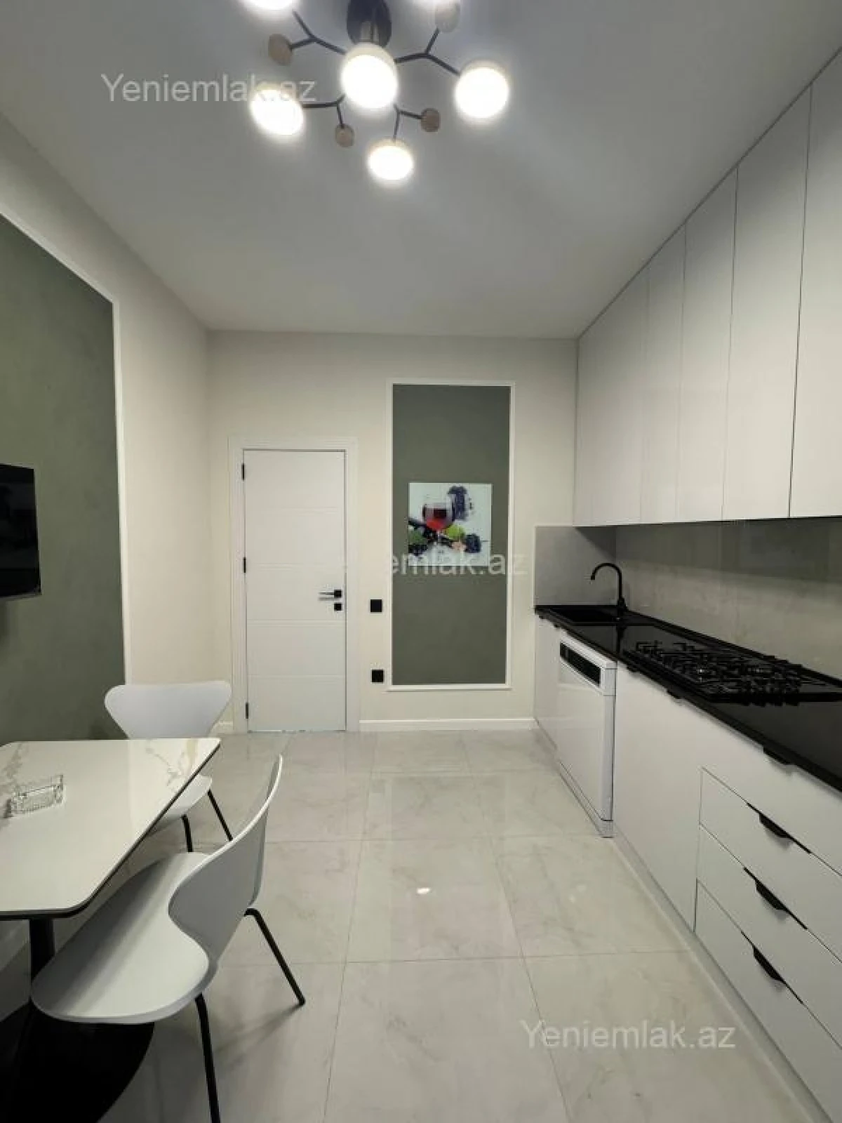 Satılır 2 otaqlı yeni tikili 78 m²