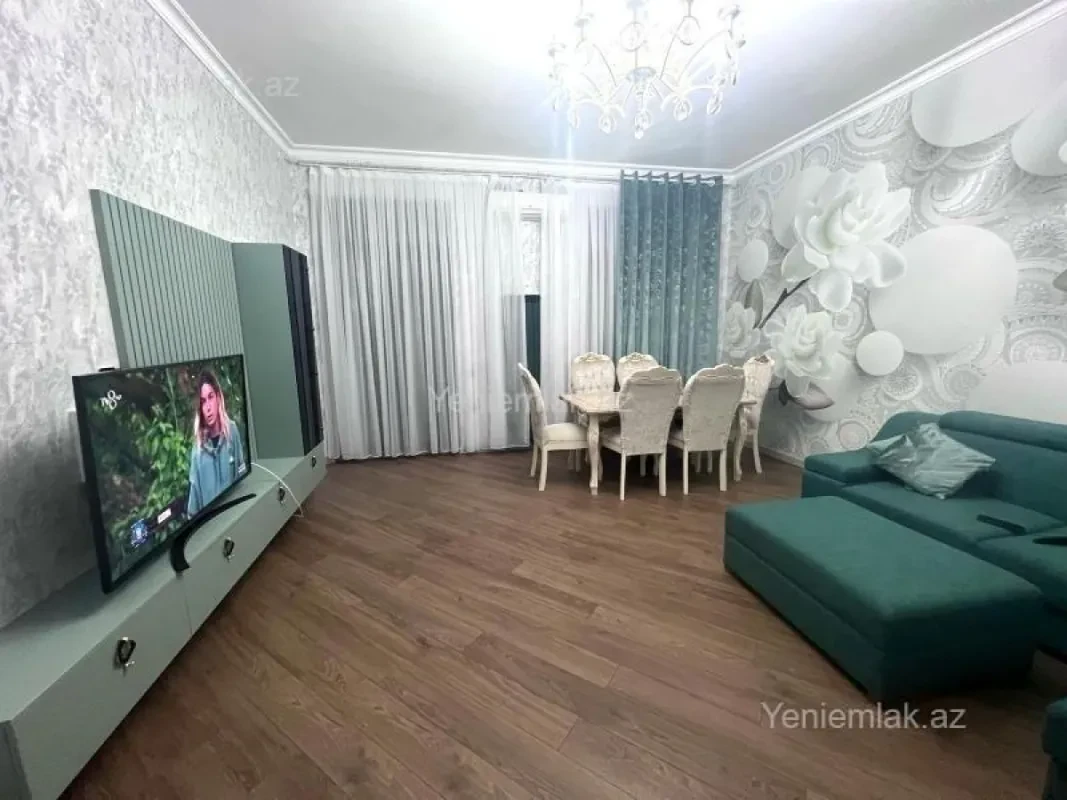 Satılır 3 otaqlı köhnə tikili 115 m²