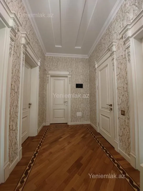 Satılır 6 otaqlı həyət evi 300 m²