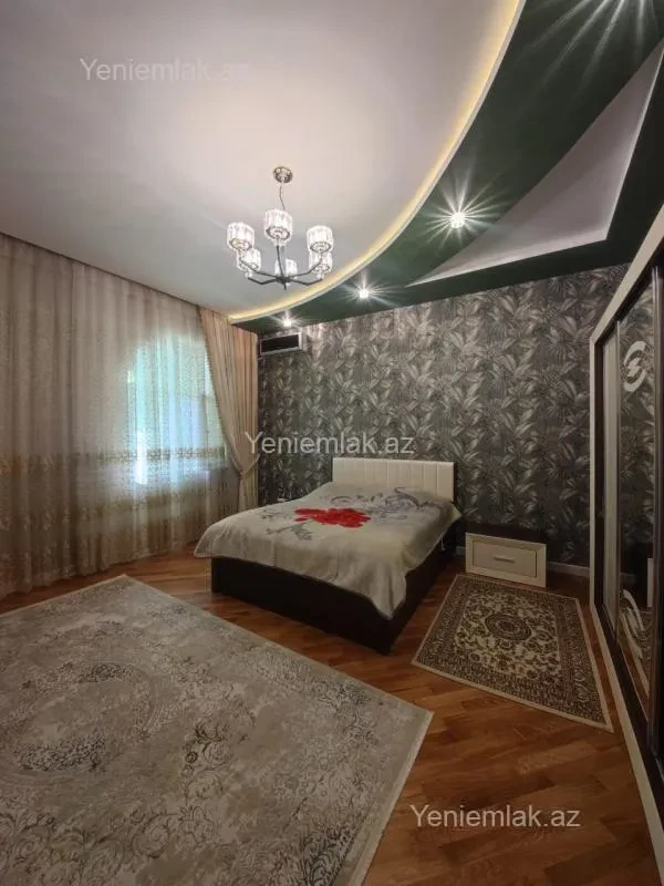 Satılır 6 otaqlı həyət evi 300 m²