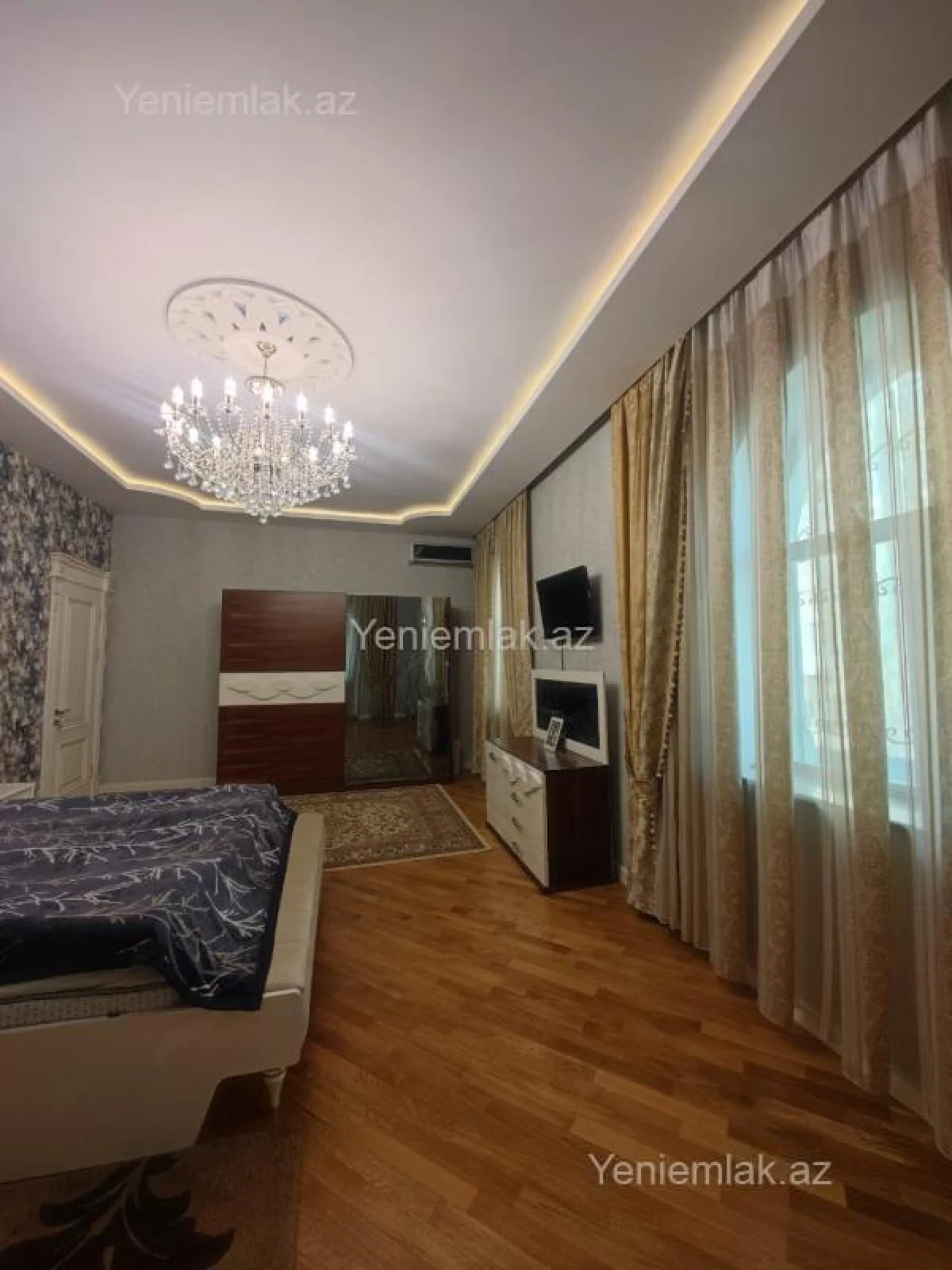 Satılır 6 otaqlı həyət evi 300 m²