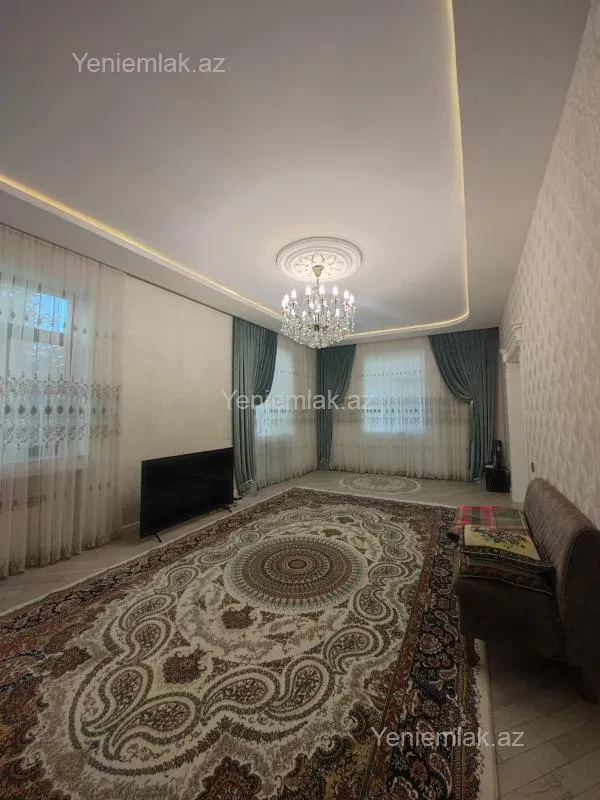 Satılır 6 otaqlı həyət evi 300 m²