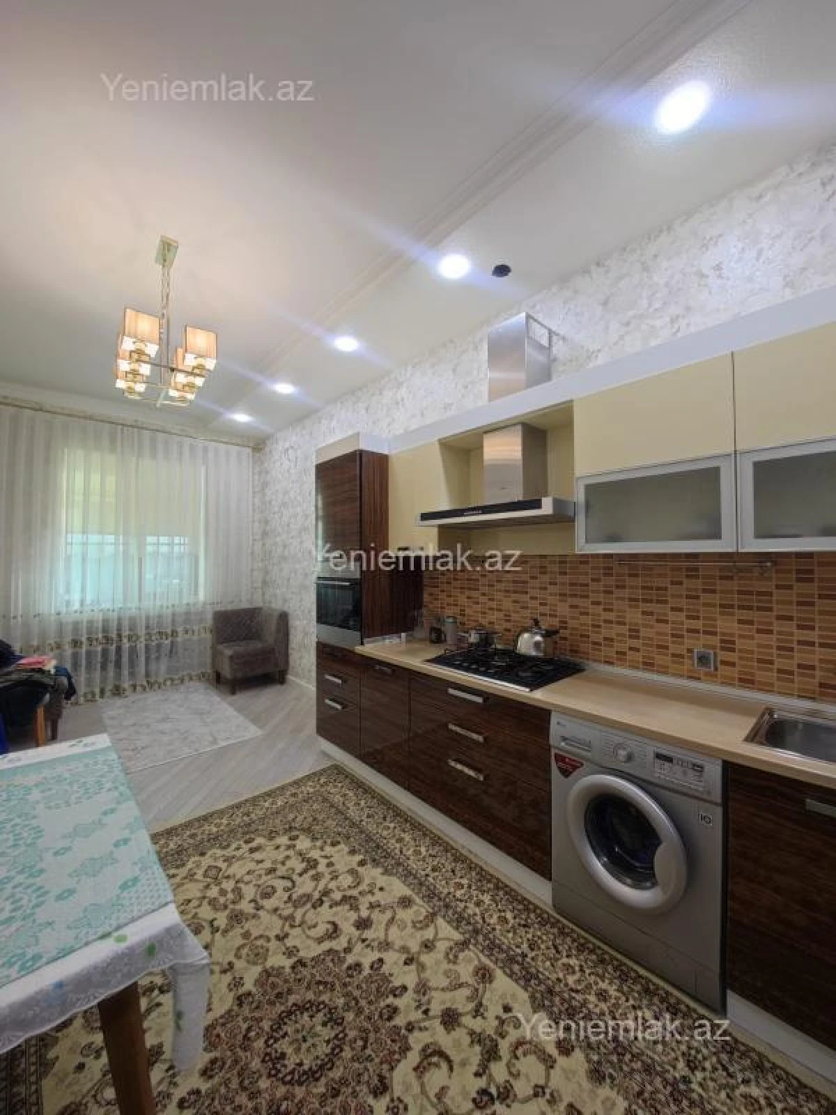 Satılır 6 otaqlı həyət evi 300 m²