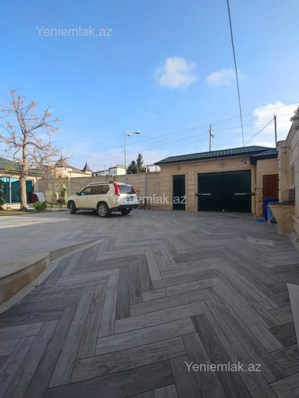 Satılır 6 otaqlı həyət evi 300 m²