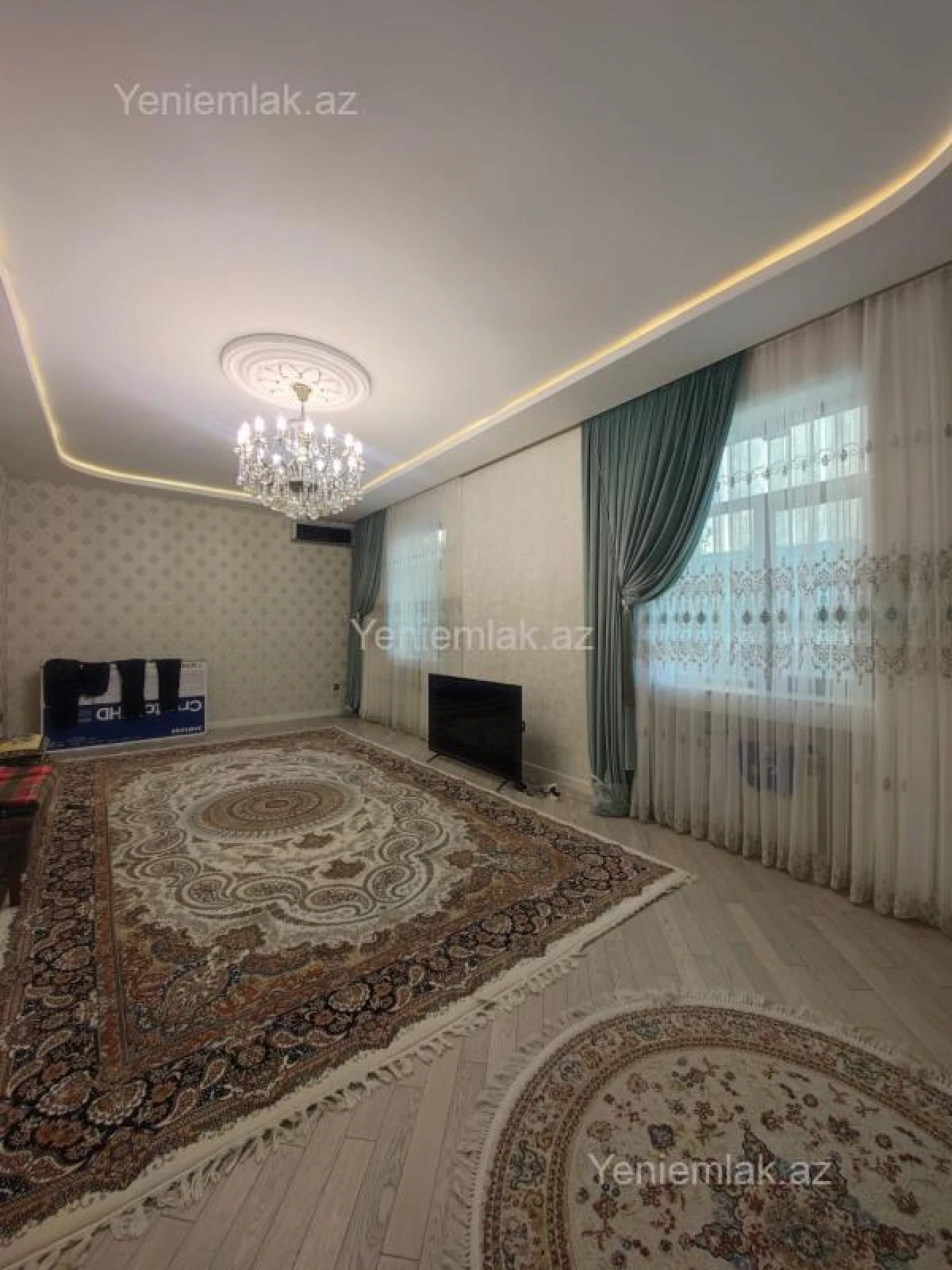 Satılır 6 otaqlı həyət evi 300 m²