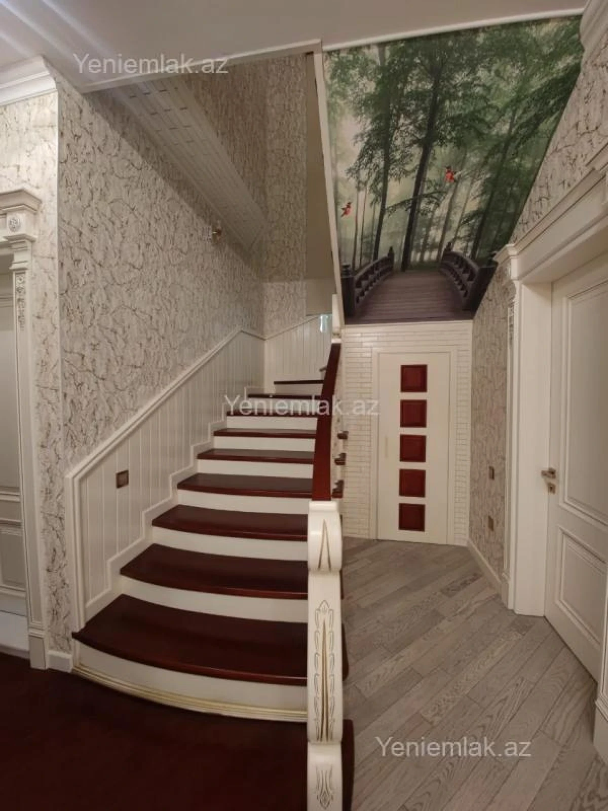 Satılır 6 otaqlı həyət evi 300 m²