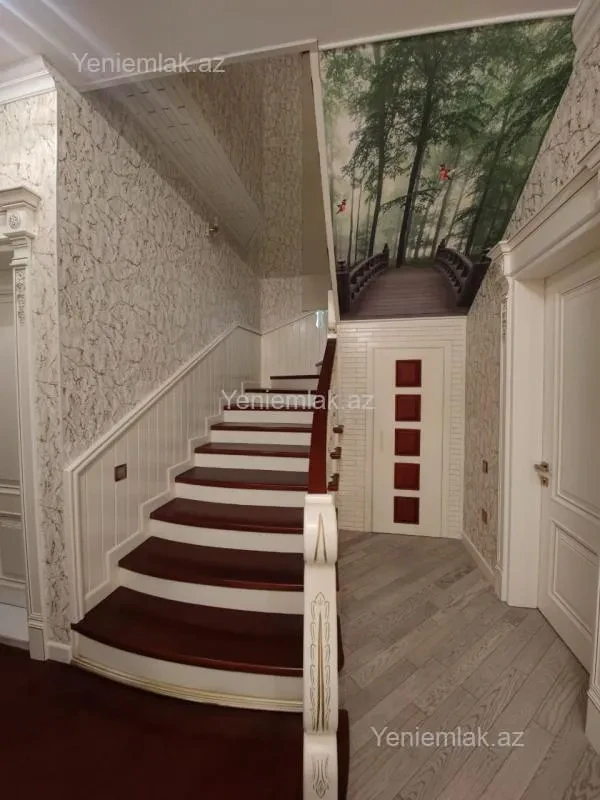 Satılır 6 otaqlı həyət evi 300 m²