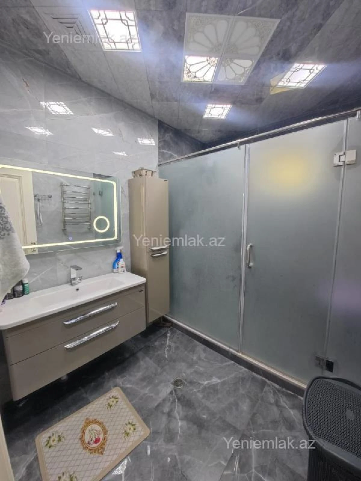 Satılır 6 otaqlı həyət evi 300 m²