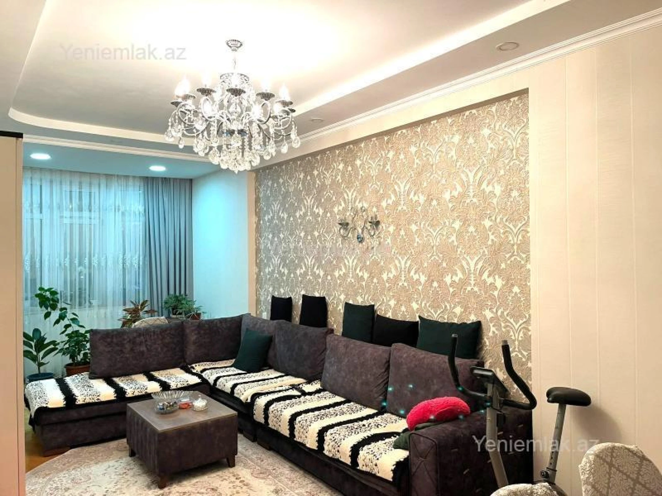Satılır 3 otaqlı yeni tikili 100 m²