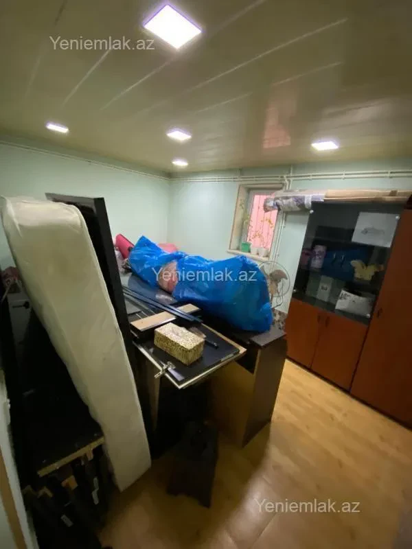 Satılır 6 otaqlı həyət evi 200 m²