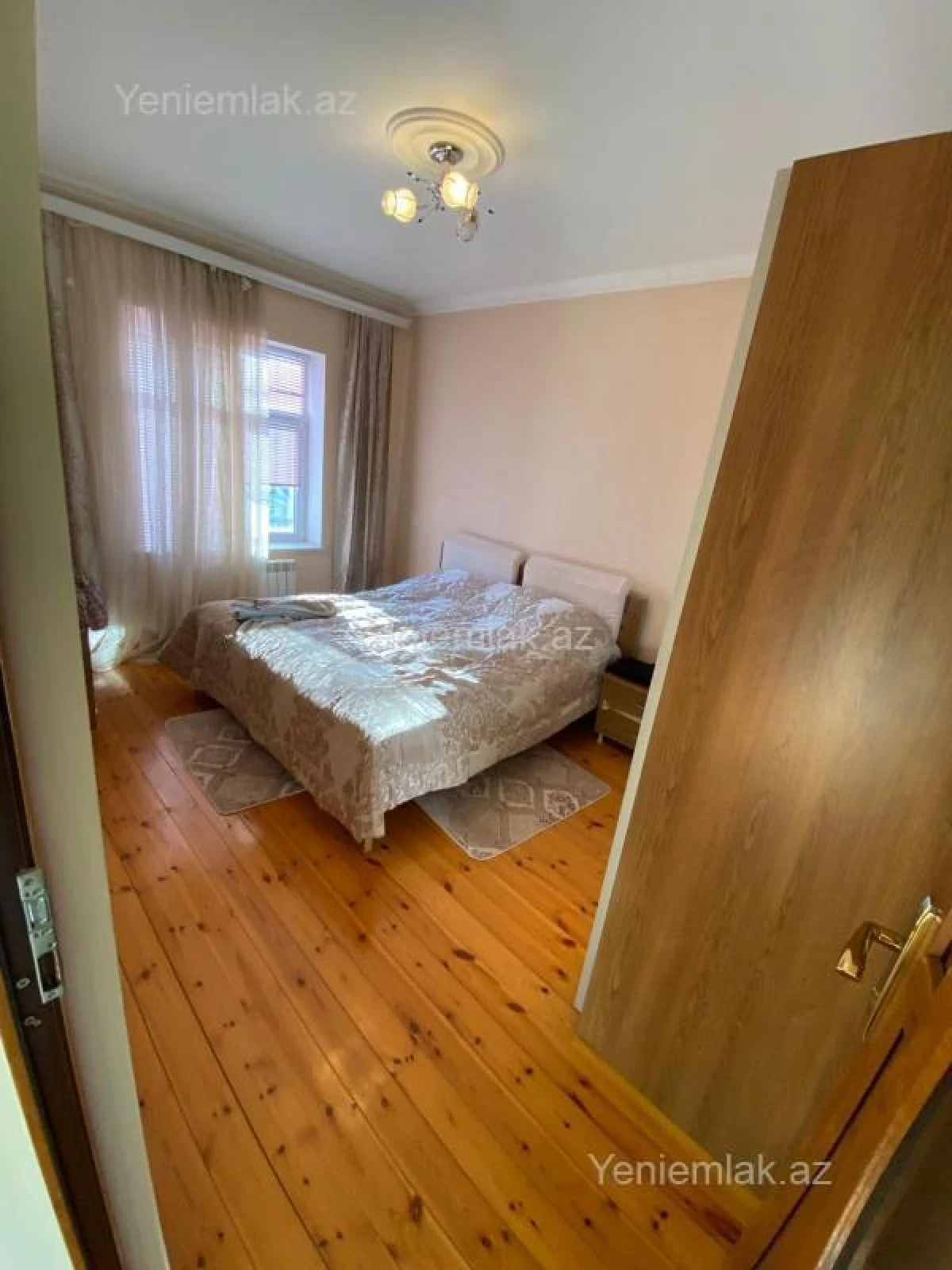 Satılır 6 otaqlı həyət evi 200 m²