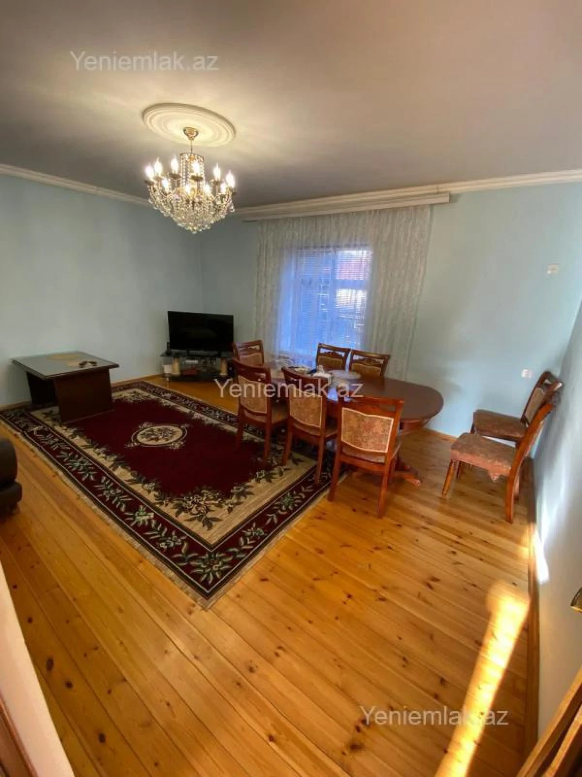 Satılır 6 otaqlı həyət evi 200 m²