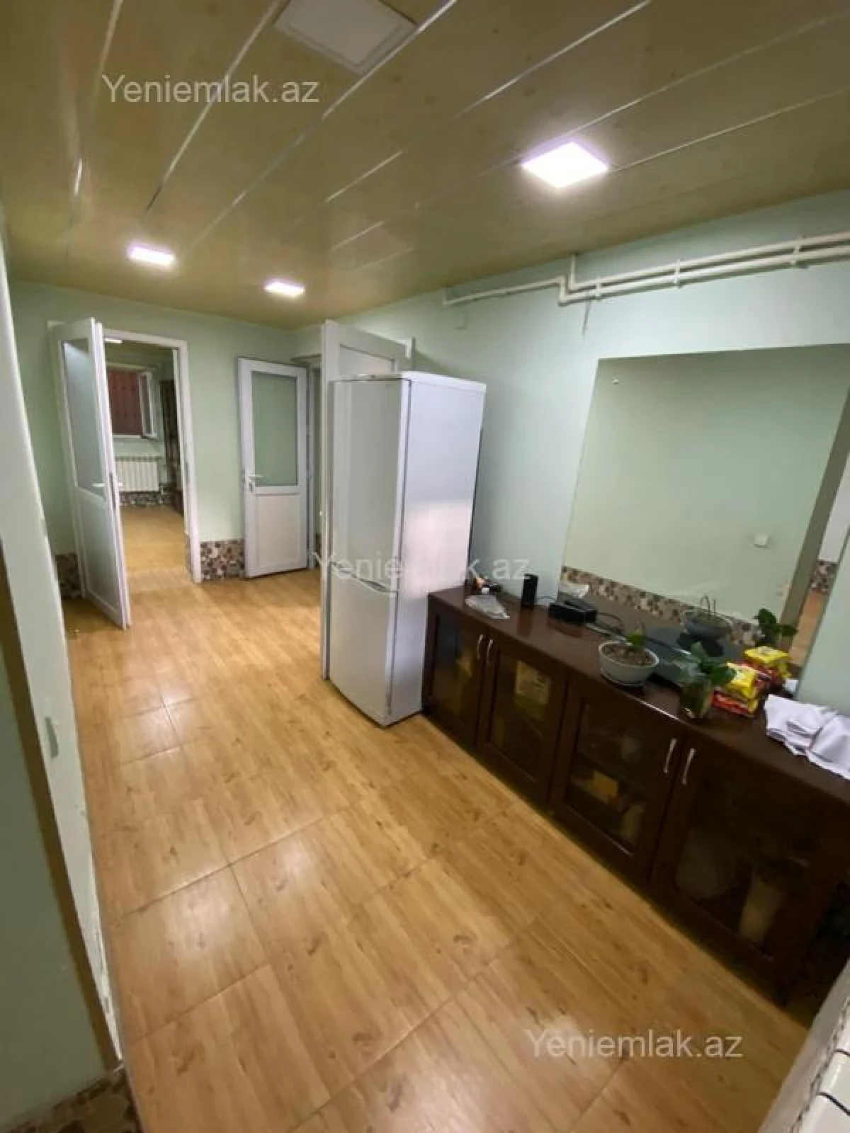 Satılır 6 otaqlı həyət evi 200 m²