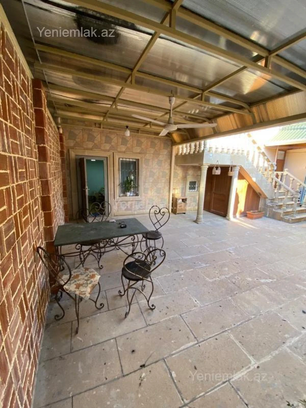 Satılır 6 otaqlı həyət evi 200 m²
