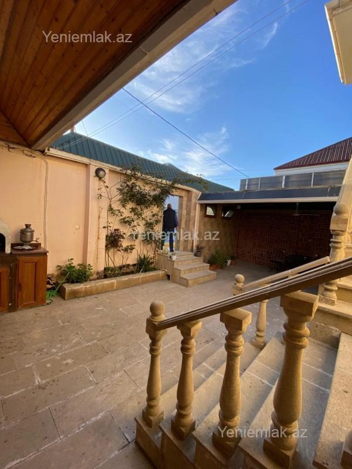 Satılır 6 otaqlı həyət evi 200 m²