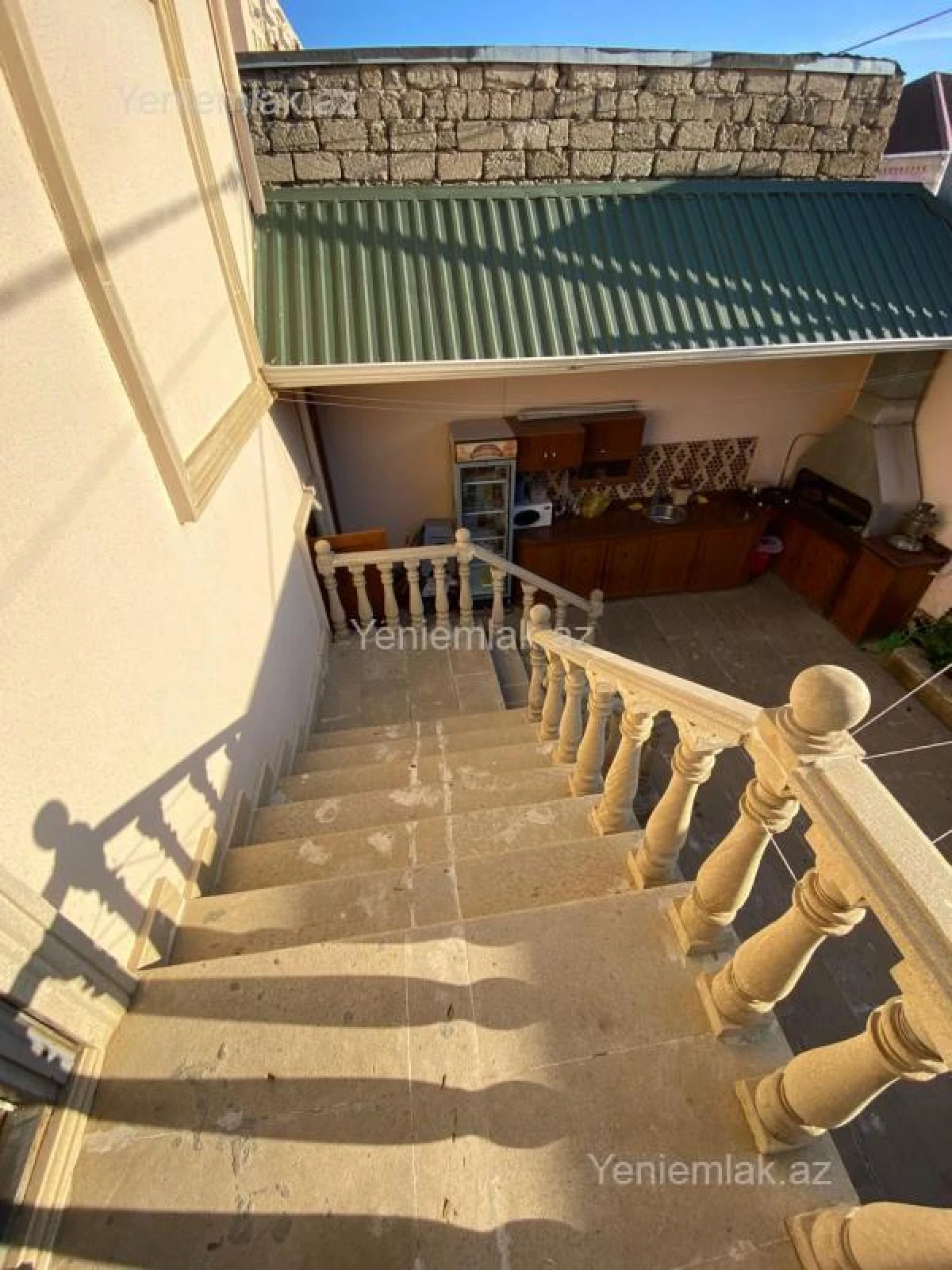 Satılır 6 otaqlı həyət evi 200 m²