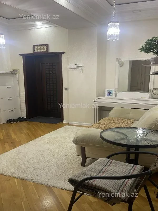 Satılır 3 otaqlı yeni tikili 89 m²
