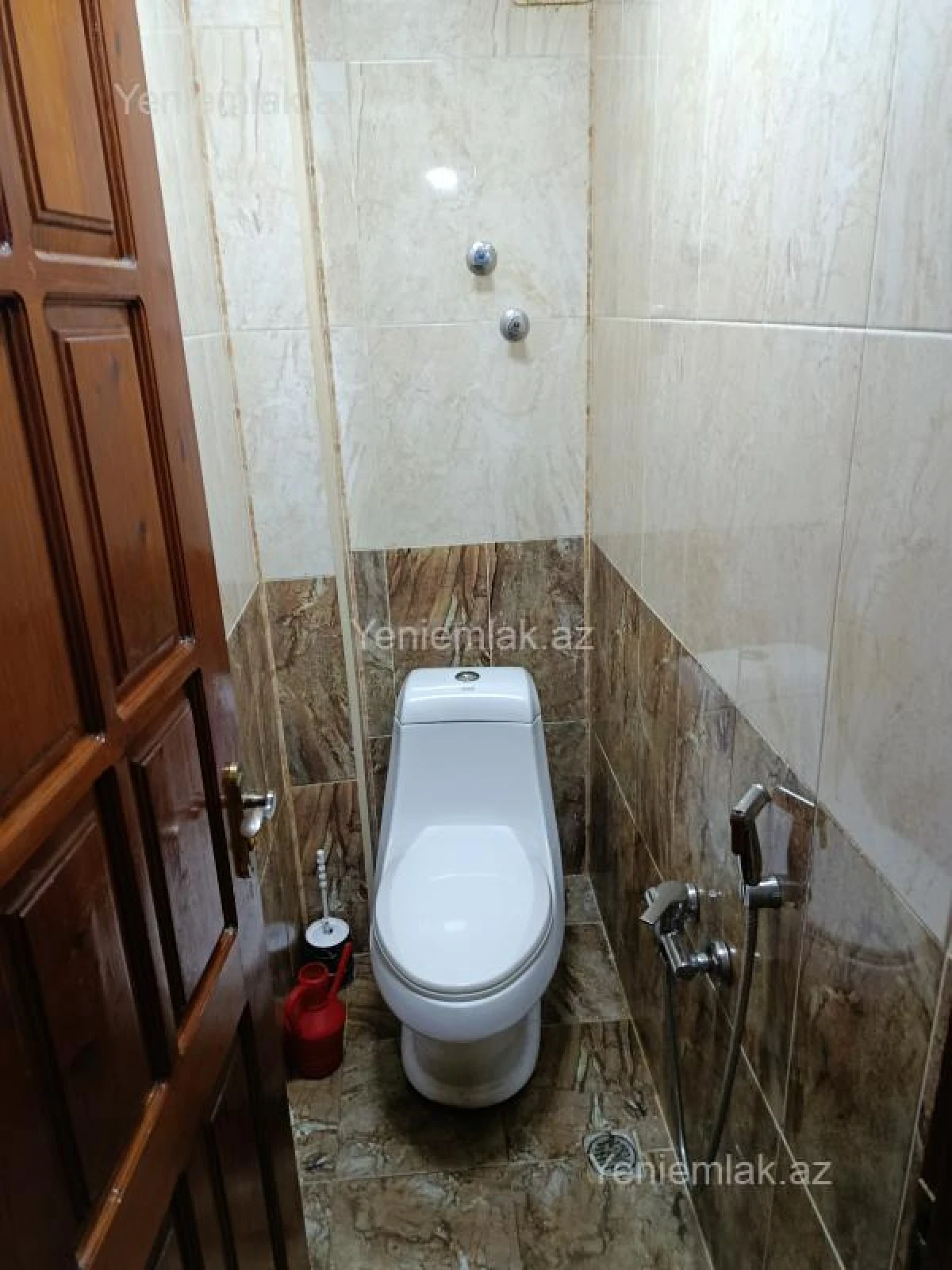Satılır 4 otaqlı köhnə tikili 75 m²