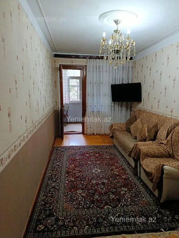 Satılır 4 otaqlı köhnə tikili 75 m²